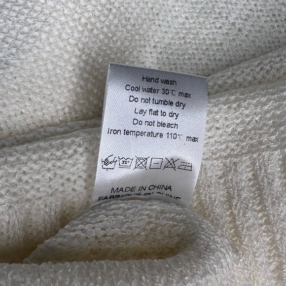 NWOT 2 Piece Lounge Set Lightweight Knit Matching Top & Shorts Size S - Picture 14 of 14